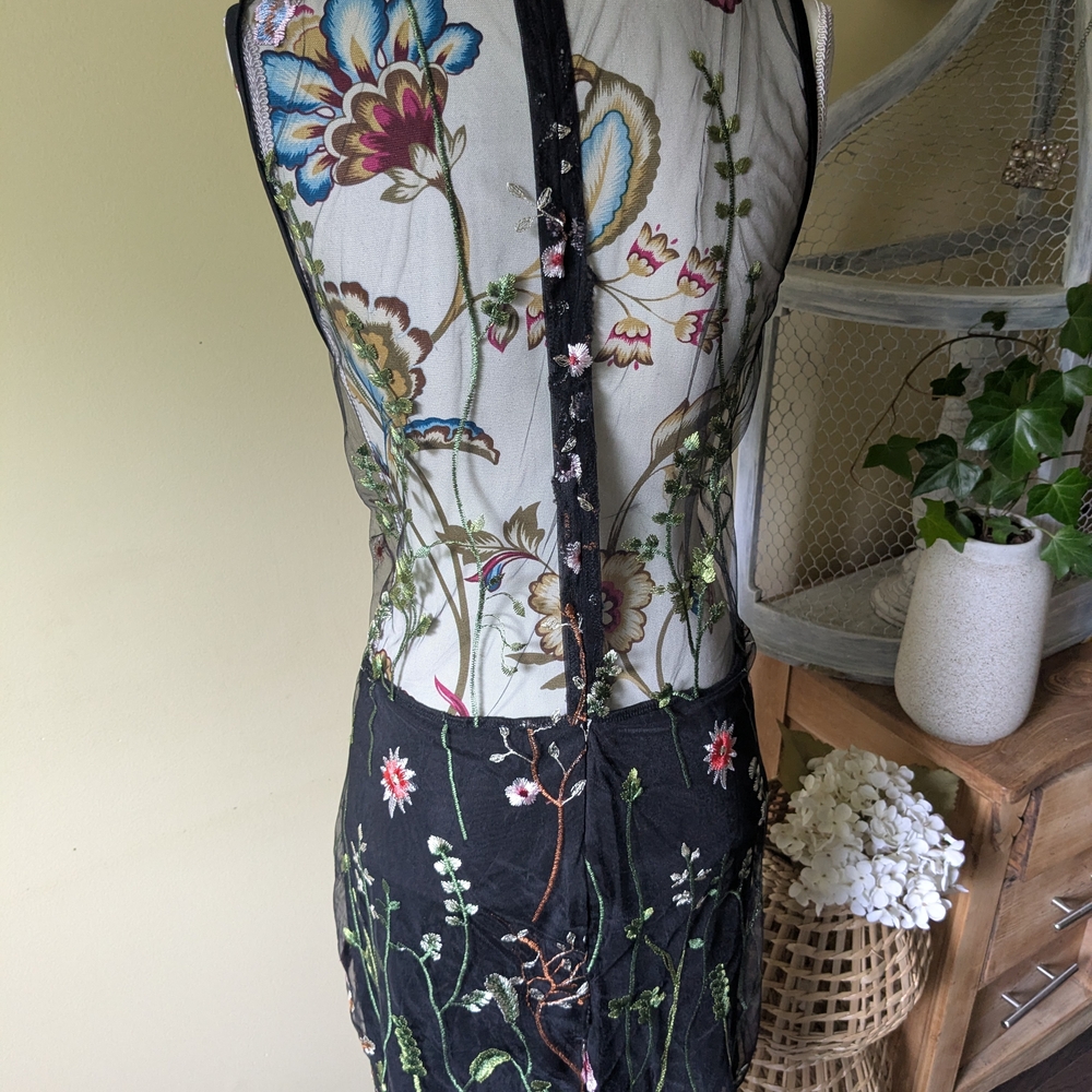 Black Floral Embroidered Midi Dress - Picture 4 of 7